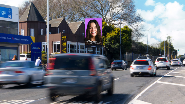 JCDecaux expands national <b>SMARTFRAME</b> network with 50th site